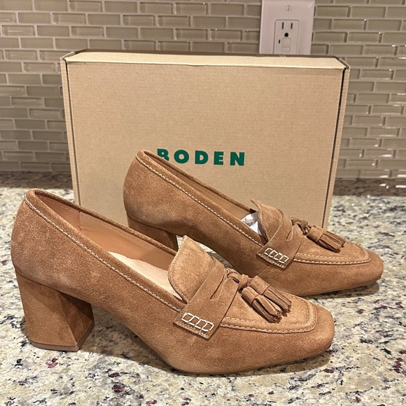 Boden Sol Block Heeled Penny Loafers - Picture 7 of 16